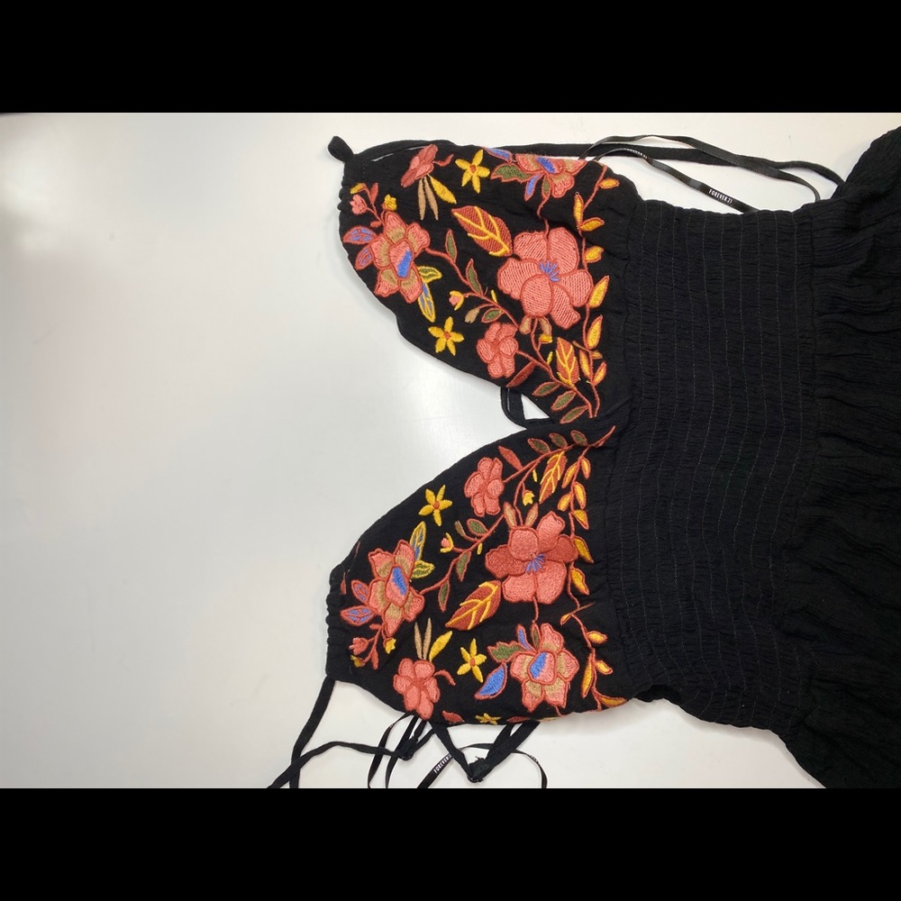 Romper - Picture 3 of 4